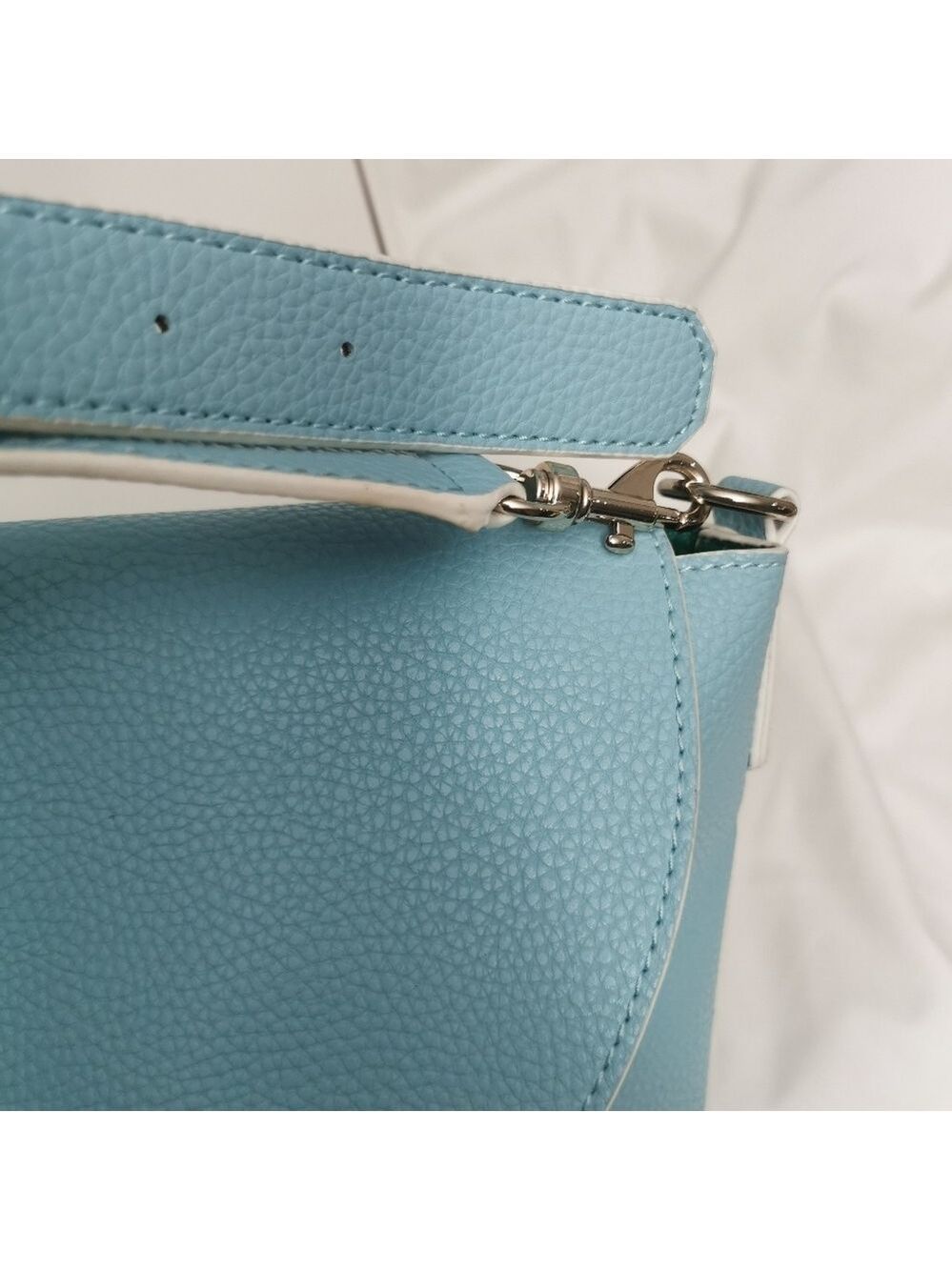 Guess Reversible Shoulder Crossbody Bag Colorblock Green Light Blue - Picture 15 of 15